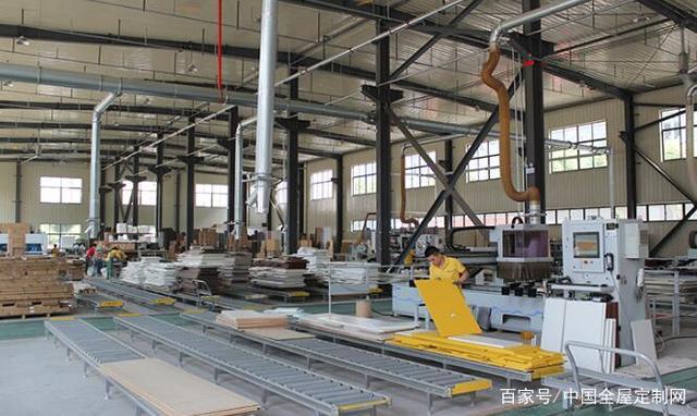 定制VS木工，什么才是衣柜選擇的關鍵？細分這幾點，讓選擇不再糾結！